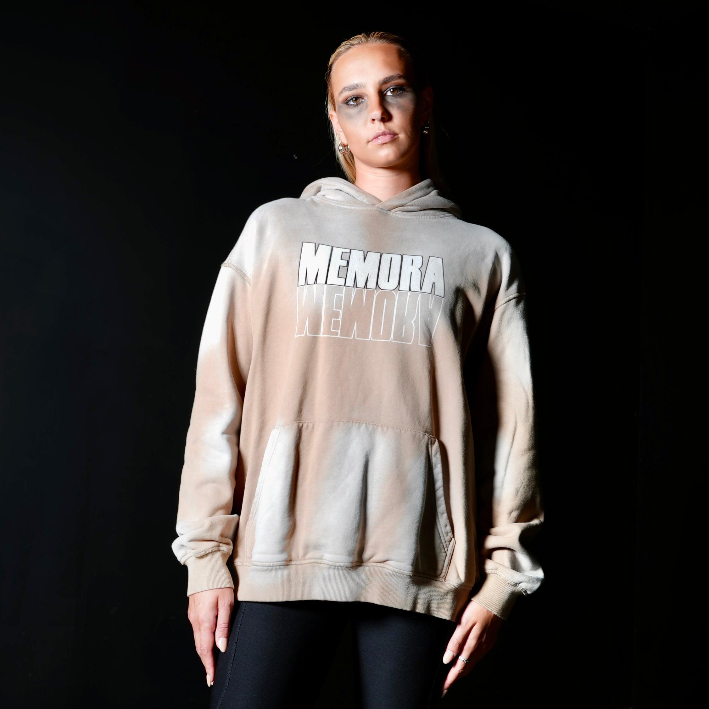 MEMORA HOODIE OVERSIZED